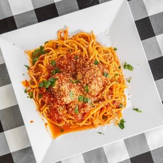 Classic Spaghetti & Meatballs